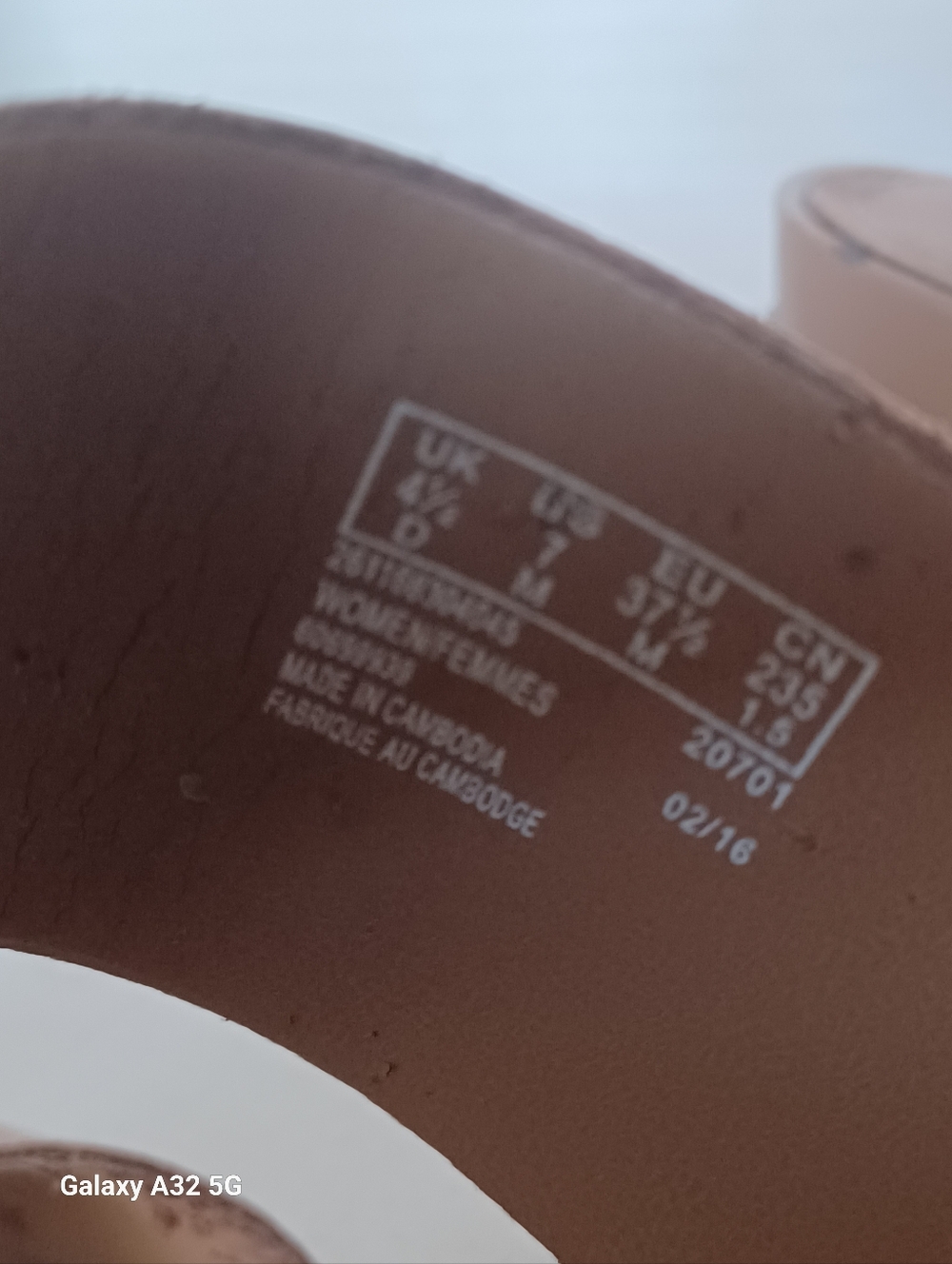 Clarks Womens Soft Collection Brown Leather,  Block 3.5 Heel Size 7 - Picture 3 of 10